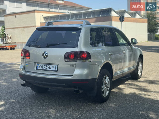 Фольксваген Туарег 2007 в Киеве на Automoto.ua Серый Фольксваген Туарег, объемом двигателя 2.46 л и пробегом 290 тыс. км за 9750 $, фото 18 на Automoto.ua