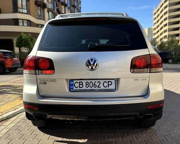 Фольксваген Туарег 2007 в Киеве на Automoto.ua Серый Фольксваген Туарег, объемом двигателя 3 л и пробегом 298 тыс. км за 10999 $, фото 9 на Automoto.ua