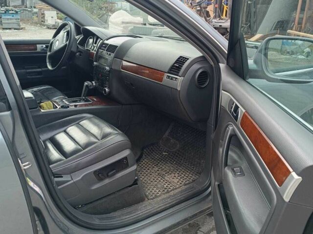 Фольксваген Туарег 2007 в Синельниковом на Automoto.ua Серый Фольксваген Туарег, объемом двигателя 3.6 л и пробегом 339 тыс. км за 7500 $, фото 10 на Automoto.ua
