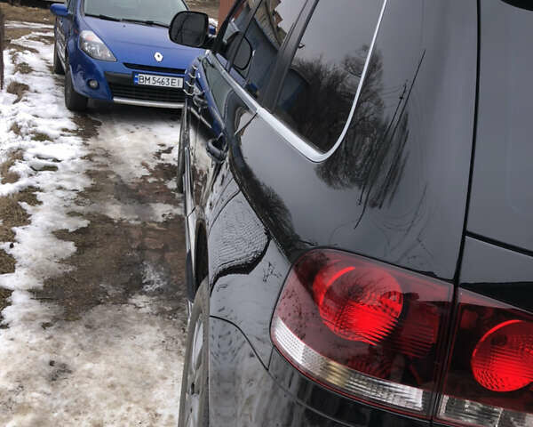 Серый Фольксваген Туарег, объемом двигателя 3.6 л и пробегом 290 тыс. км за 12000 $, фото 2 на Automoto.ua