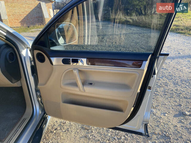 Фольксваген Туарег 2007 у Збараже на Automoto.ua Сірий Фольксваген Туарег, об'ємом двигуна 3 л та пробігом 227 тис. км за 10000 $, фото 16 на Automoto.ua