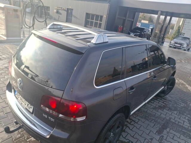 Сірий Фольксваген Туарег, об'ємом двигуна 3 л та пробігом 323 тис. км за 12700 $, фото 5 на Automoto.ua