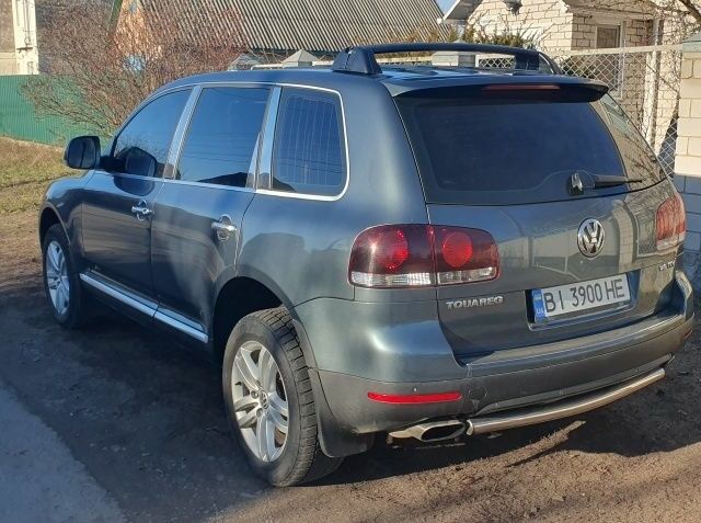 Серый Фольксваген Туарег, объемом двигателя 0 л и пробегом 310 тыс. км за 12300 $, фото 4 на Automoto.ua