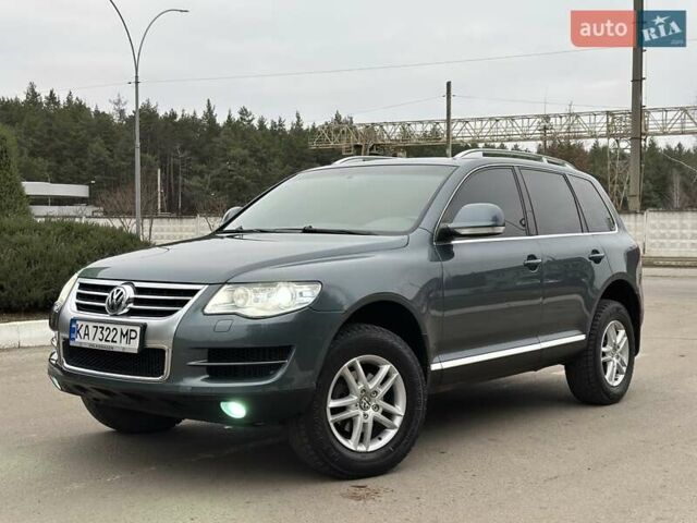 Серый Фольксваген Туарег, объемом двигателя 2.5 л и пробегом 138 тыс. км за 8999 $, фото 55 на Automoto.ua