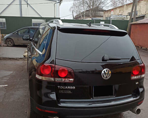 Серый Фольксваген Туарег, объемом двигателя 3.6 л и пробегом 290 тыс. км за 12000 $, фото 13 на Automoto.ua