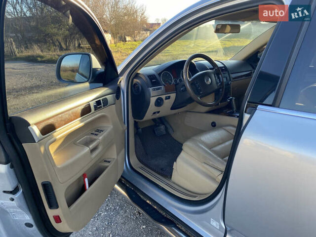 Фольксваген Туарег 2007 у Збараже на Automoto.ua Сірий Фольксваген Туарег, об'ємом двигуна 3 л та пробігом 227 тис. км за 10000 $, фото 8 на Automoto.ua