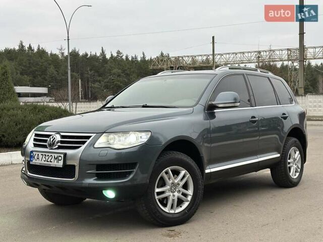 Серый Фольксваген Туарег, объемом двигателя 2.5 л и пробегом 138 тыс. км за 8999 $, фото 54 на Automoto.ua