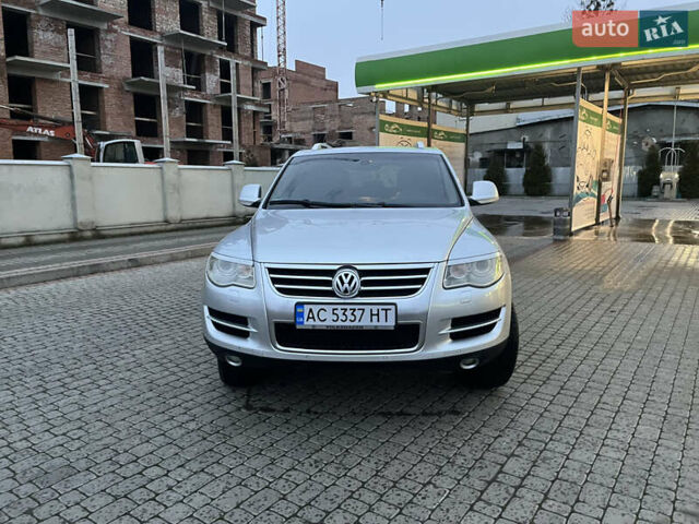 Сірий Фольксваген Туарег, об'ємом двигуна 3.6 л та пробігом 247 тис. км за 10950 $, фото 2 на Automoto.ua