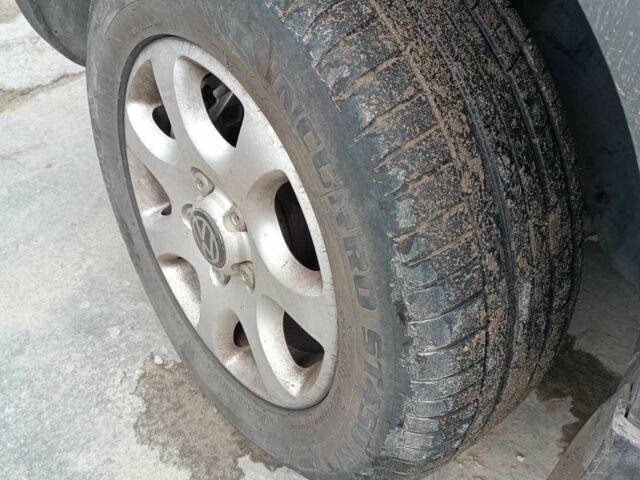 Фольксваген Туарег 2007 в Синельниковом на Automoto.ua Серый Фольксваген Туарег, объемом двигателя 3.6 л и пробегом 339 тыс. км за 7500 $, фото 13 на Automoto.ua