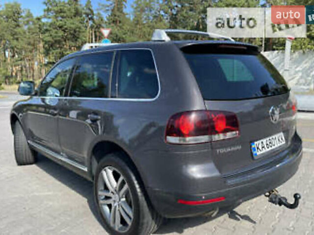 Сірий Фольксваген Туарег, об'ємом двигуна 2.97 л та пробігом 293 тис. км за 11300 $, фото 6 на Automoto.ua