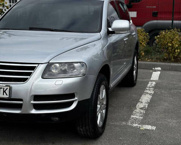 Сірий Фольксваген Туарег, об'ємом двигуна 3.19 л та пробігом 295 тис. км за 8000 $, фото 7 на Automoto.ua