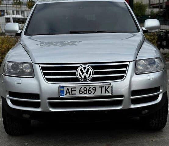 Сірий Фольксваген Туарег, об'ємом двигуна 3.19 л та пробігом 295 тис. км за 8000 $, фото 1 на Automoto.ua