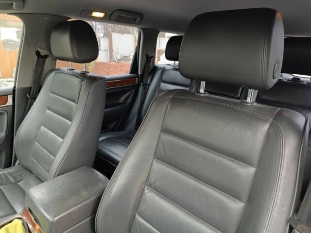 Фольксваген Туарег 2007 в Синельниковом на Automoto.ua Серый Фольксваген Туарег, объемом двигателя 3.6 л и пробегом 339 тыс. км за 7500 $, фото 9 на Automoto.ua