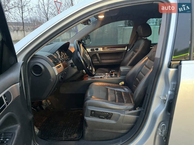 Сірий Фольксваген Туарег, об'ємом двигуна 3.6 л та пробігом 247 тис. км за 10950 $, фото 11 на Automoto.ua