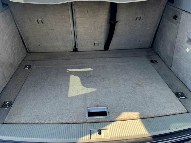 Сірий Фольксваген Туарег, об'ємом двигуна 3 л та пробігом 314 тис. км за 11500 $, фото 1 на Automoto.ua