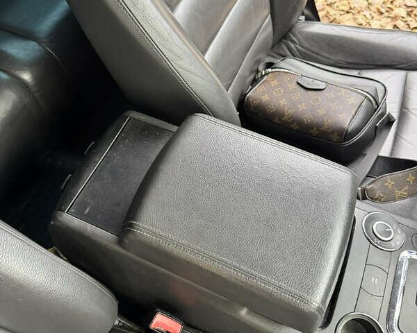 Фольксваген Туарег 2007 в Киеве на Automoto.ua Серый Фольксваген Туарег, объемом двигателя 3 л и пробегом 415 тыс. км за 9500 $, фото 21 на Automoto.ua