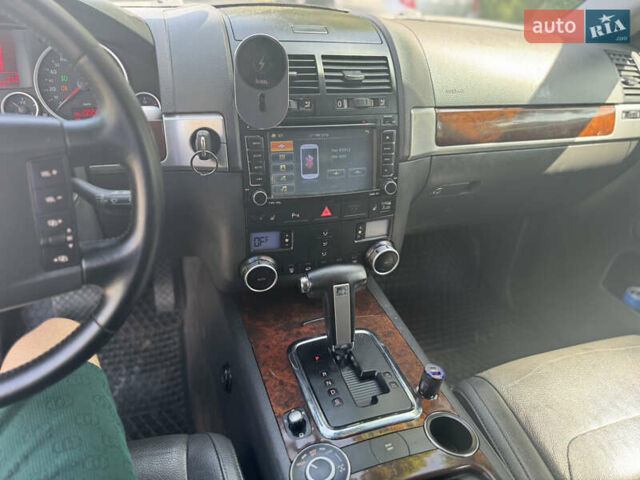 Фольксваген Туарег 2007 в Киеве на Automoto.ua Серый Фольксваген Туарег, объемом двигателя 2.46 л и пробегом 290 тыс. км за 9750 $, фото 27 на Automoto.ua