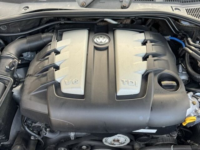 Фольксваген Туарег 2007 в Киеве на Automoto.ua Серый Фольксваген Туарег, объемом двигателя 3 л и пробегом 339 тыс. км за 11000 $, фото 10 на Automoto.ua