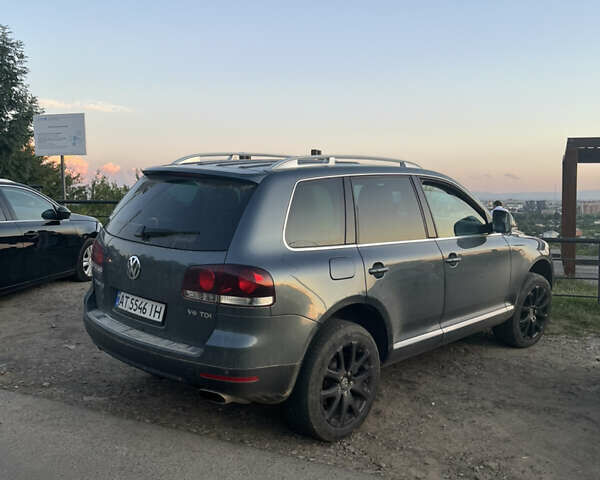 Фольксваген Туарег 2007 у Івано-Франківську на Automoto.ua Сірий Фольксваген Туарег, об'ємом двигуна 3 л та пробігом 235 тис. км за 12650 $, фото 1 на Automoto.ua