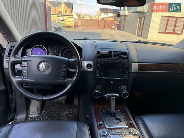 Серый Фольксваген Туарег, объемом двигателя 3.6 л и пробегом 224 тыс. км за 11300 $, фото 13 на Automoto.ua