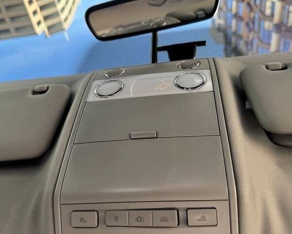 Фольксваген Туарег 2007 в Киеве на Automoto.ua Серый Фольксваген Туарег, объемом двигателя 3 л и пробегом 298 тыс. км за 10999 $, фото 30 на Automoto.ua