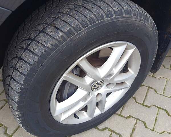 Сірий Фольксваген Туарег, об'ємом двигуна 3.6 л та пробігом 220 тис. км за 9999 $, фото 3 на Automoto.ua