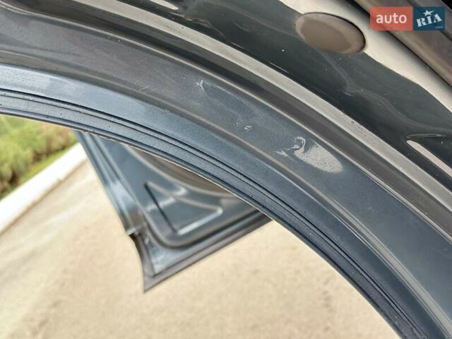 Серый Фольксваген Туарег, объемом двигателя 2.5 л и пробегом 138 тыс. км за 8999 $, фото 40 на Automoto.ua