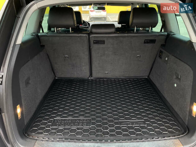 Сірий Фольксваген Туарег, об'ємом двигуна 3 л та пробігом 264 тис. км за 13200 $, фото 17 на Automoto.ua