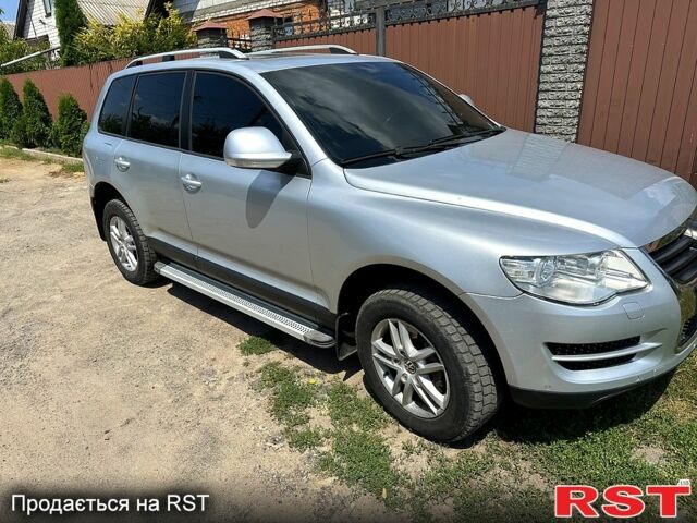 Фольксваген Туарег 2007 у Жмеренке на Automoto.ua Сірий Фольксваген Туарег, об'ємом двигуна 3 л та пробігом 244 тис. км за 10700 $, фото 3 на Automoto.ua
