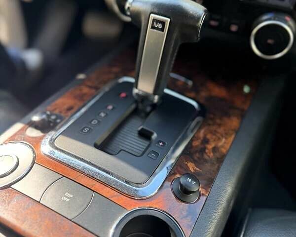 Фольксваген Туарег 2007 в Киеве на Automoto.ua Серый Фольксваген Туарег, объемом двигателя 3 л и пробегом 298 тыс. км за 10999 $, фото 21 на Automoto.ua
