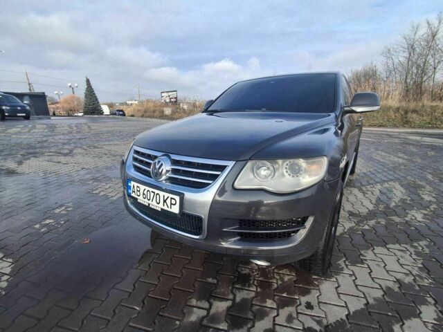 Сірий Фольксваген Туарег, об'ємом двигуна 3 л та пробігом 323 тис. км за 12700 $, фото 4 на Automoto.ua