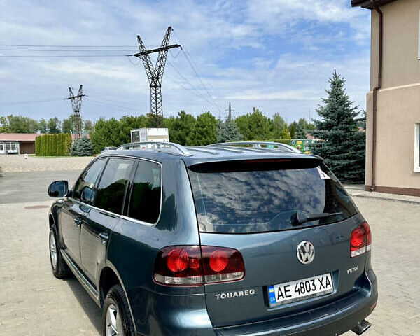 Серый Фольксваген Туарег, объемом двигателя 2.97 л и пробегом 240 тыс. км за 11500 $, фото 5 на Automoto.ua