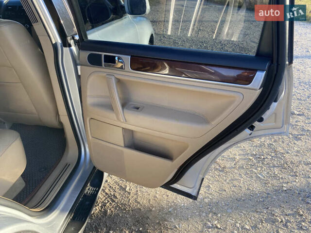 Фольксваген Туарег 2007 у Збараже на Automoto.ua Сірий Фольксваген Туарег, об'ємом двигуна 3 л та пробігом 227 тис. км за 10000 $, фото 14 на Automoto.ua