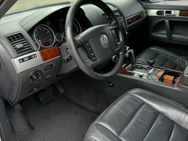 Фольксваген Туарег 2007 у Харкові на Automoto.ua Сірий Фольксваген Туарег, об'ємом двигуна 3.2 л та пробігом 294 тис. км за 11000 $, фото 6 на Automoto.ua