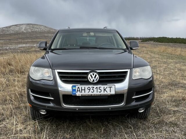 Сірий Фольксваген Туарег, об'ємом двигуна 3.6 л та пробігом 260 тис. км за 9000 $, фото 2 на Automoto.ua