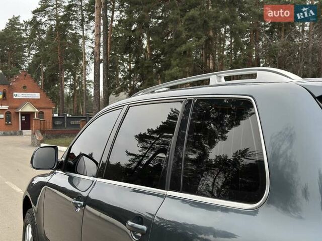 Серый Фольксваген Туарег, объемом двигателя 2.5 л и пробегом 138 тыс. км за 8999 $, фото 13 на Automoto.ua