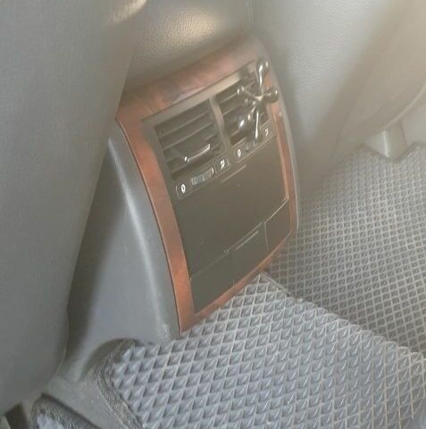 Серый Фольксваген Туарег, объемом двигателя 0 л и пробегом 310 тыс. км за 12300 $, фото 7 на Automoto.ua