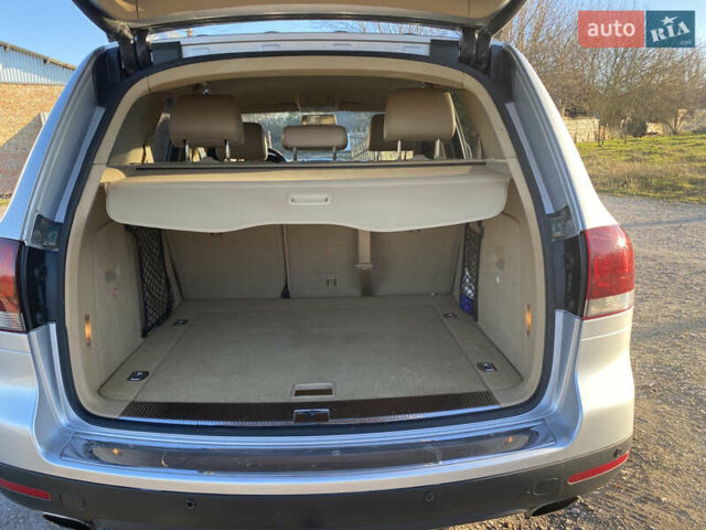 Фольксваген Туарег 2007 у Збараже на Automoto.ua Сірий Фольксваген Туарег, об'ємом двигуна 3 л та пробігом 227 тис. км за 10000 $, фото 18 на Automoto.ua