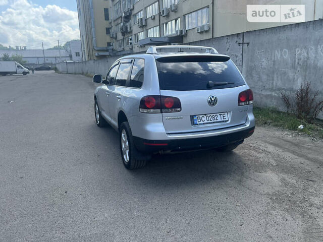 Серый Фольксваген Туарег, объемом двигателя 3 л и пробегом 230 тыс. км за 13500 $, фото 4 на Automoto.ua