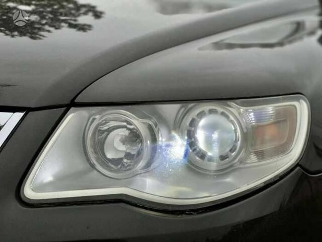 Серый Фольксваген Туарег, объемом двигателя 3 л и пробегом 391 тыс. км за 8115 $, фото 13 на Automoto.ua