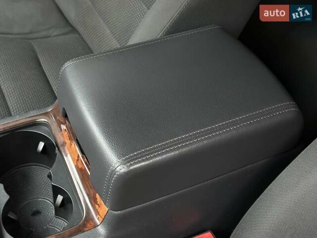 Серый Фольксваген Туарег, объемом двигателя 2.5 л и пробегом 138 тыс. км за 8999 $, фото 37 на Automoto.ua