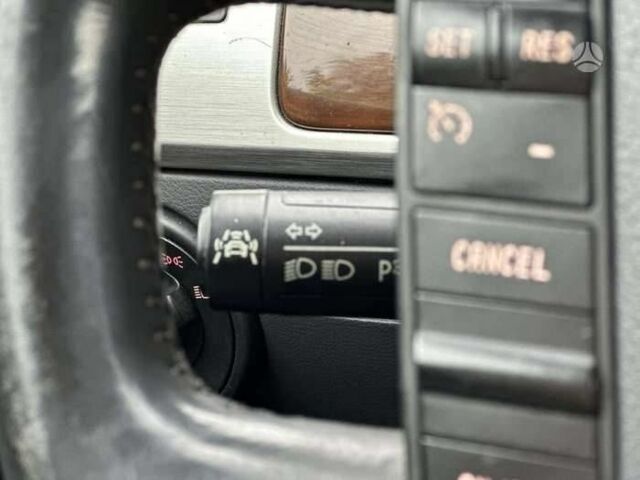 Серый Фольксваген Туарег, объемом двигателя 3 л и пробегом 391 тыс. км за 8115 $, фото 11 на Automoto.ua