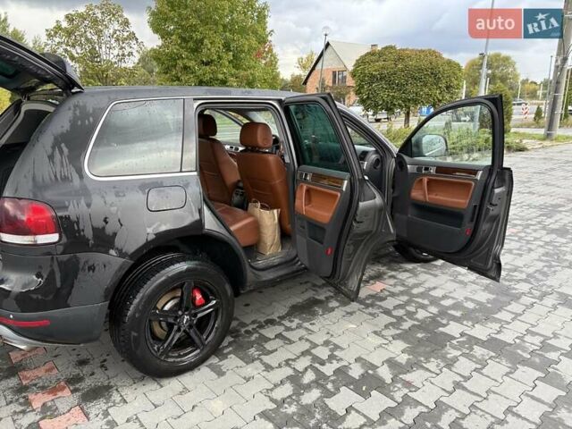 Серый Фольксваген Туарег, объемом двигателя 3 л и пробегом 230 тыс. км за 10500 $, фото 18 на Automoto.ua