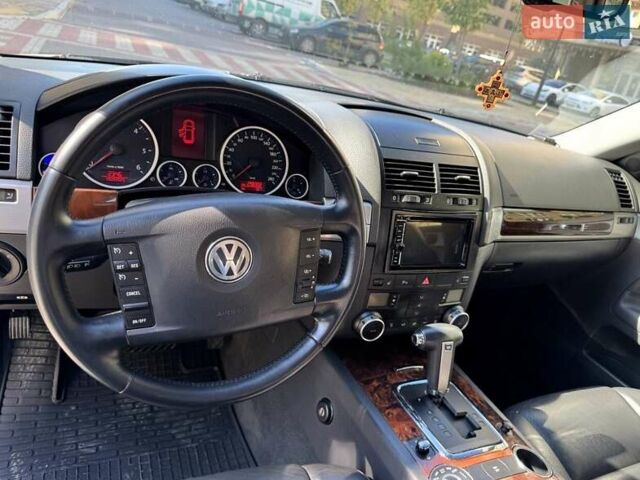 Фольксваген Туарег 2007 в Киеве на Automoto.ua Серый Фольксваген Туарег, объемом двигателя 3 л и пробегом 298 тыс. км за 10999 $, фото 14 на Automoto.ua