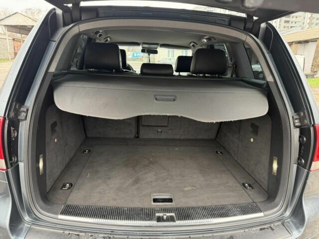 Серый Фольксваген Туарег, объемом двигателя 2.5 л и пробегом 248 тыс. км за 4300 $, фото 9 на Automoto.ua