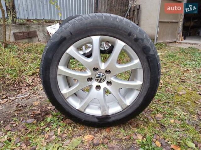 Серый Фольксваген Туарег, объемом двигателя 2.97 л и пробегом 245 тыс. км за 12000 $, фото 25 на Automoto.ua