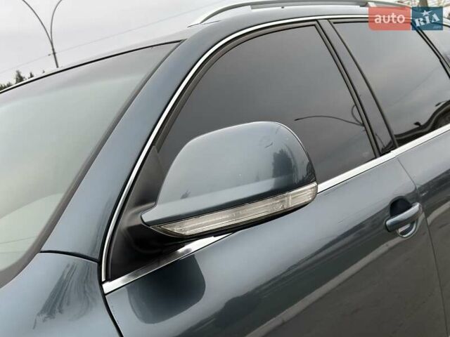 Серый Фольксваген Туарег, объемом двигателя 2.5 л и пробегом 138 тыс. км за 8999 $, фото 17 на Automoto.ua