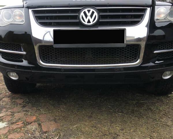 Серый Фольксваген Туарег, объемом двигателя 3.6 л и пробегом 290 тыс. км за 12000 $, фото 36 на Automoto.ua