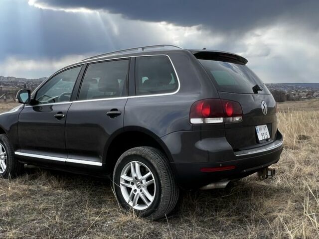 Сірий Фольксваген Туарег, об'ємом двигуна 3.6 л та пробігом 260 тис. км за 9000 $, фото 4 на Automoto.ua