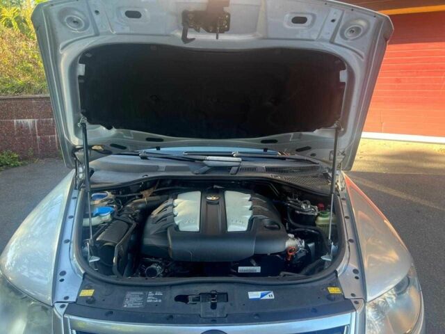 Серый Фольксваген Туарег, объемом двигателя 3 л и пробегом 355 тыс. км за 7808 $, фото 15 на Automoto.ua